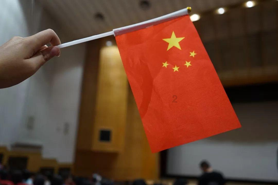 可爱吊带裙